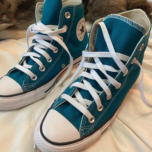 Converse - Picture 2 of 5
